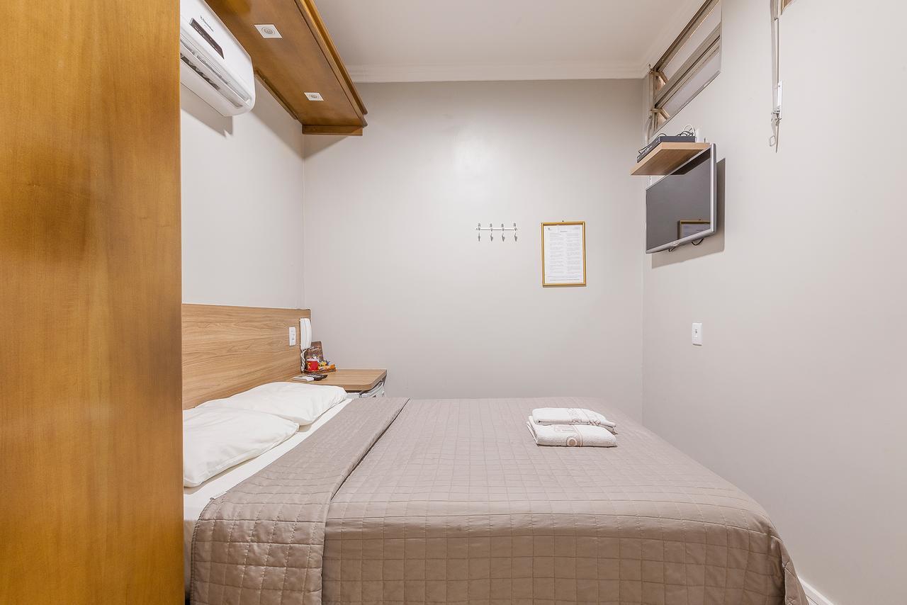 Hotel Goncalves- Proximo A Santa Casa De פורטו אלגרה מראה חיצוני תמונה