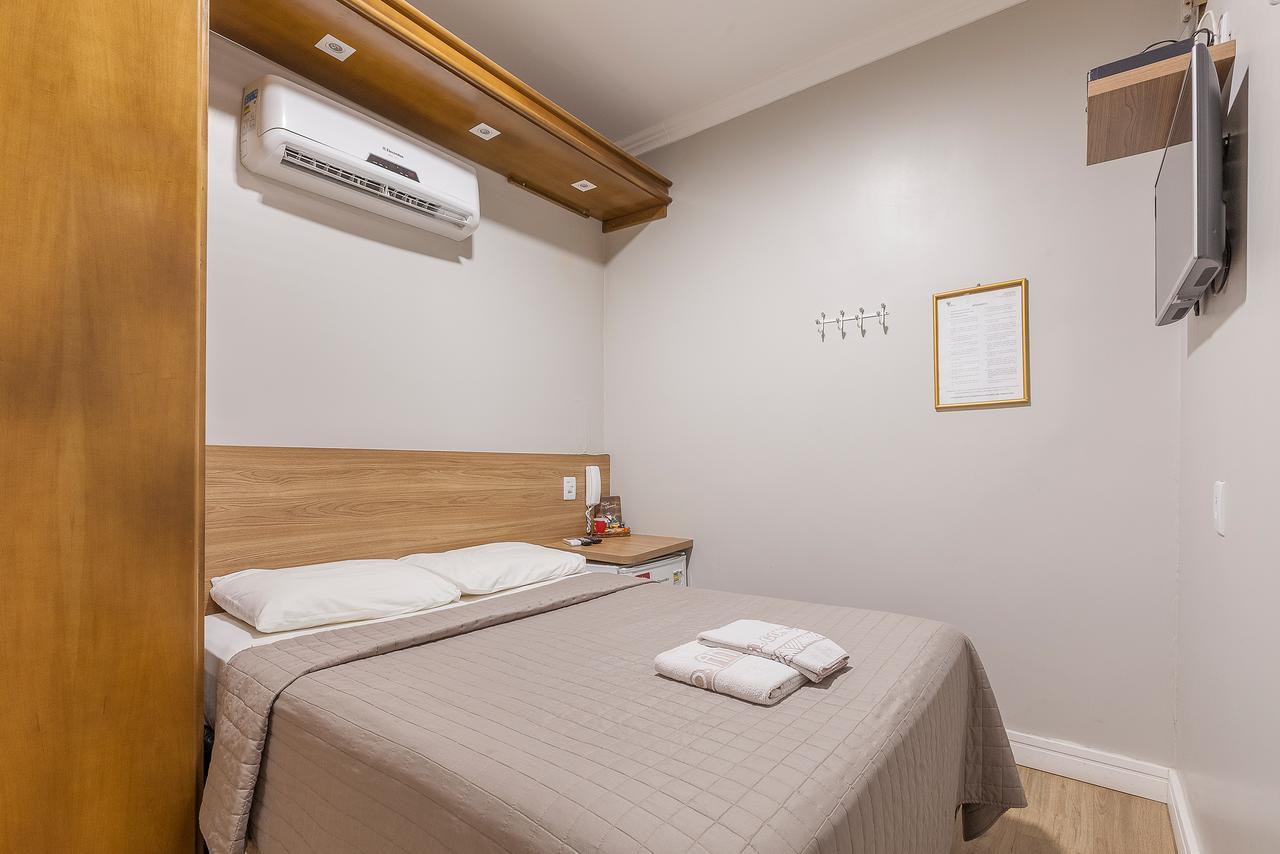 Hotel Goncalves- Proximo A Santa Casa De פורטו אלגרה מראה חיצוני תמונה